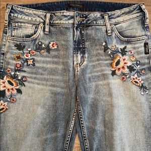 Extended Length Embroidery Detail Jeans